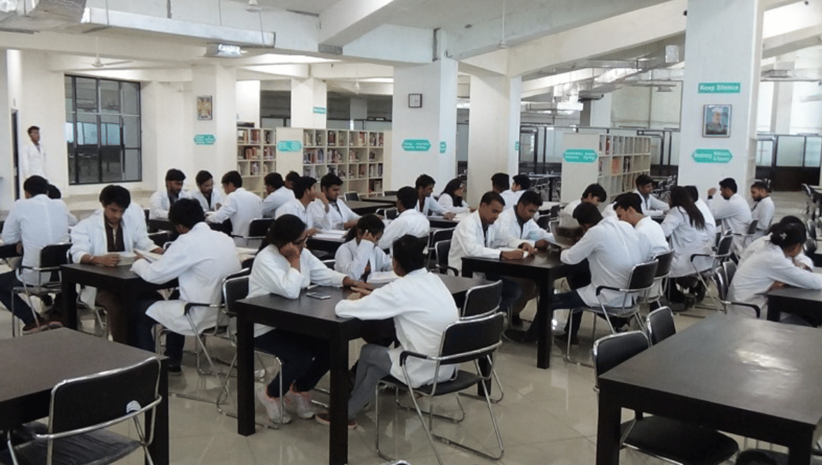 American International Institute Of Medical Sciences Udaipur College Building photo 5